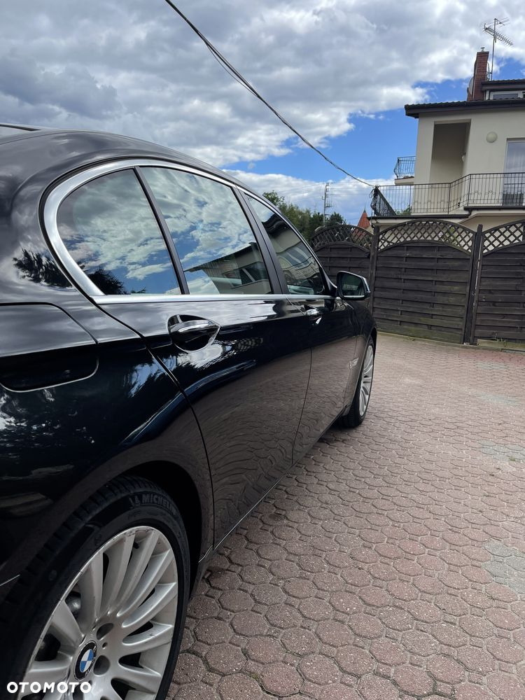 BMW Seria 7 740d xDrive - 11