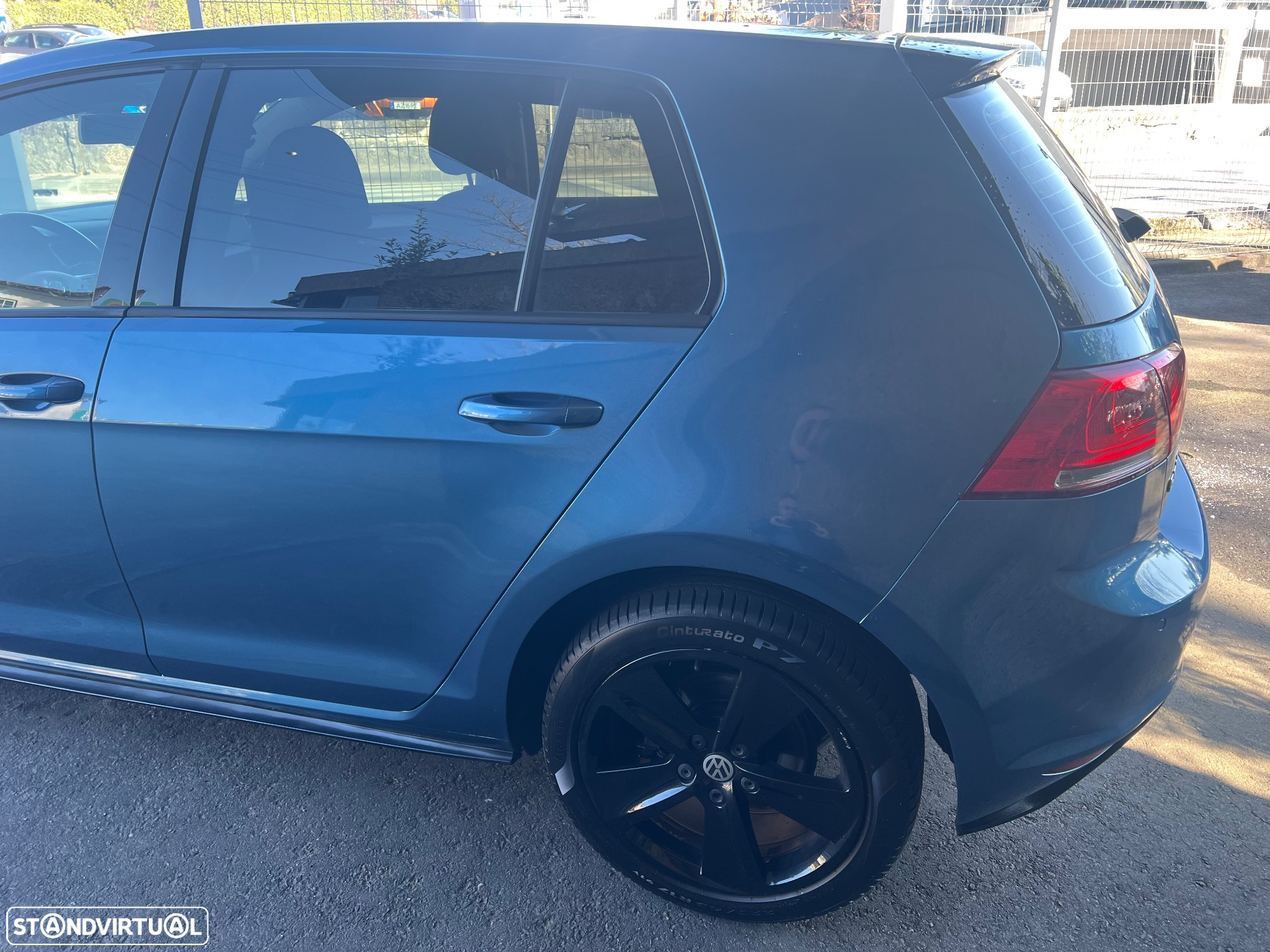 VW Golf 2.0 BlueTDI Highline - 17