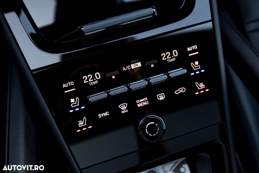 Porsche Cayenne Coupe E-Hybrid - 33