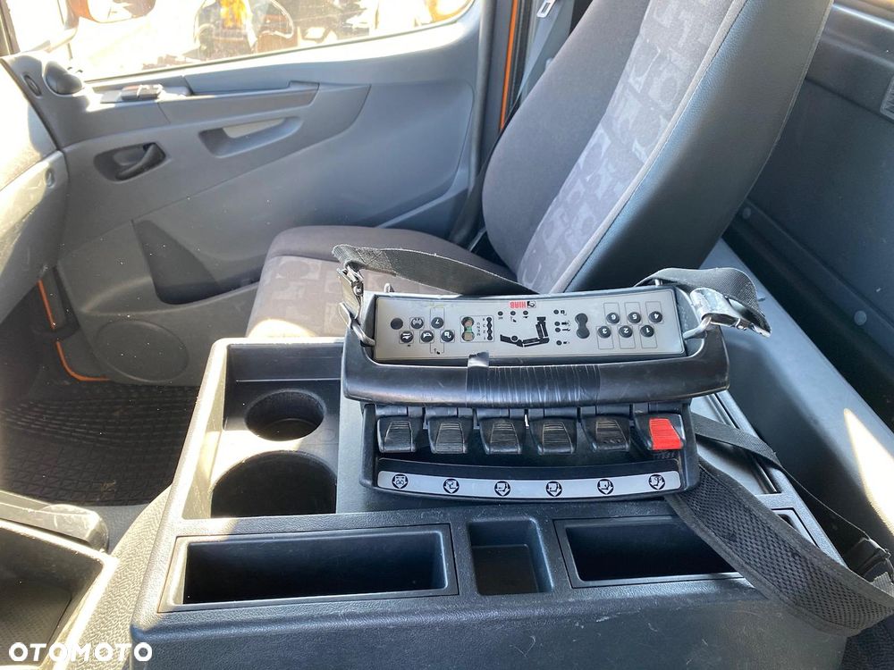 Mercedes-Benz AXOR 1833 - 13