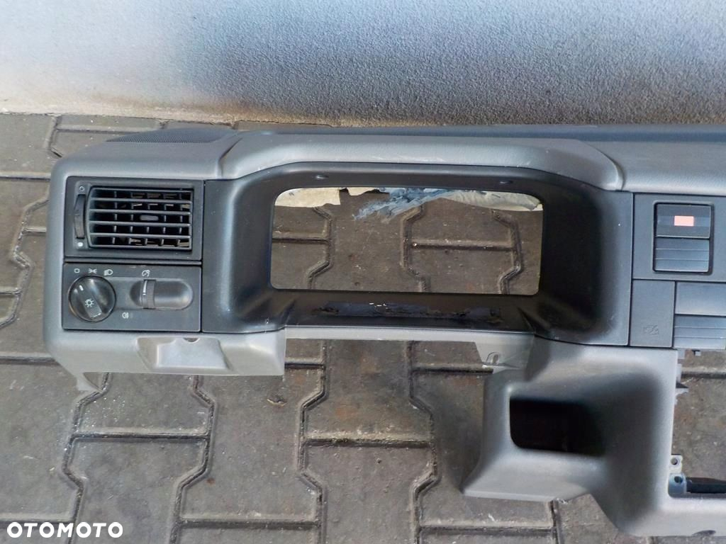 VW T4 96-98 DESKA ROZDZIELCZA KONSOLA - 2