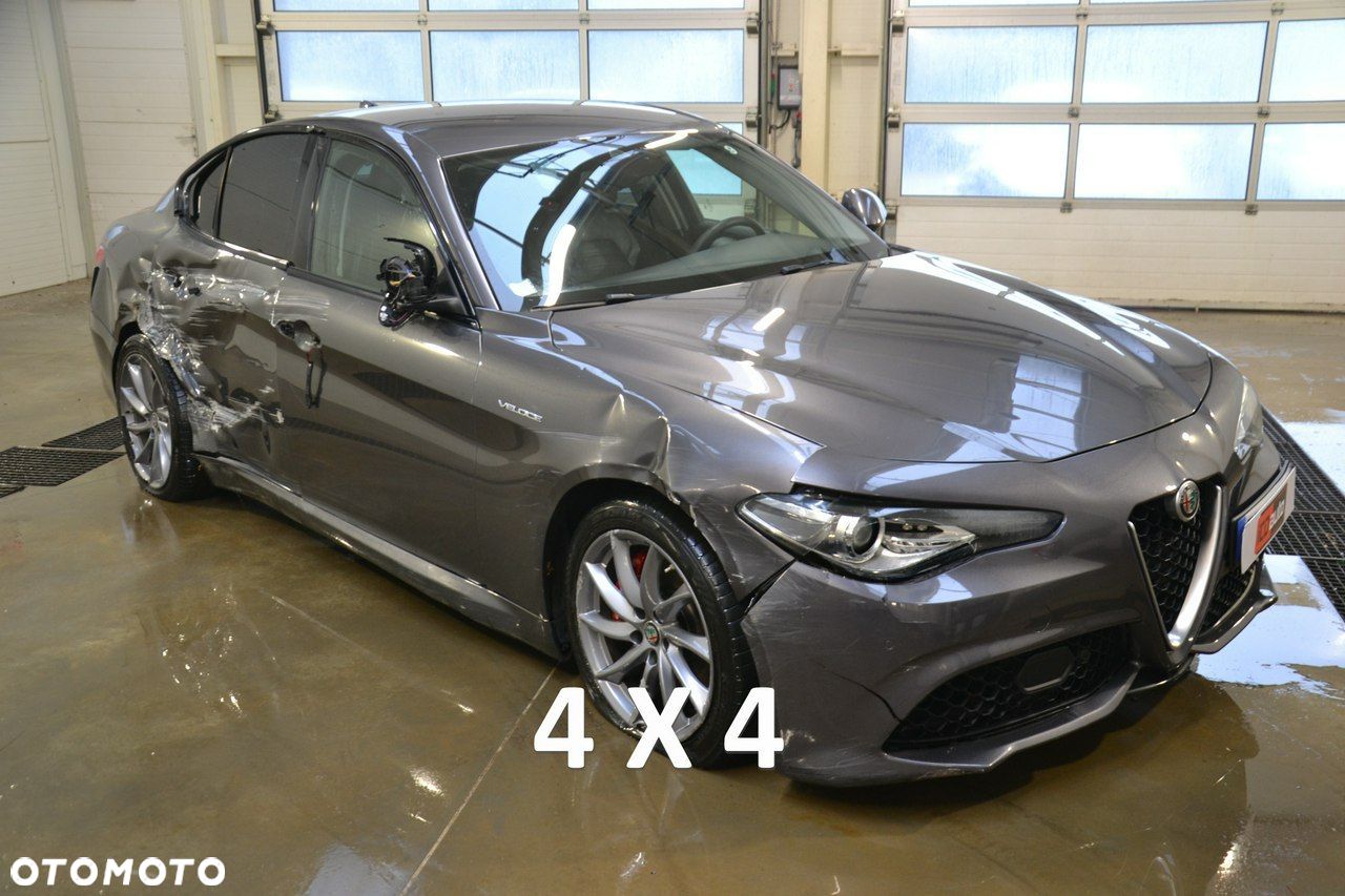 Alfa Romeo Giulia - 1