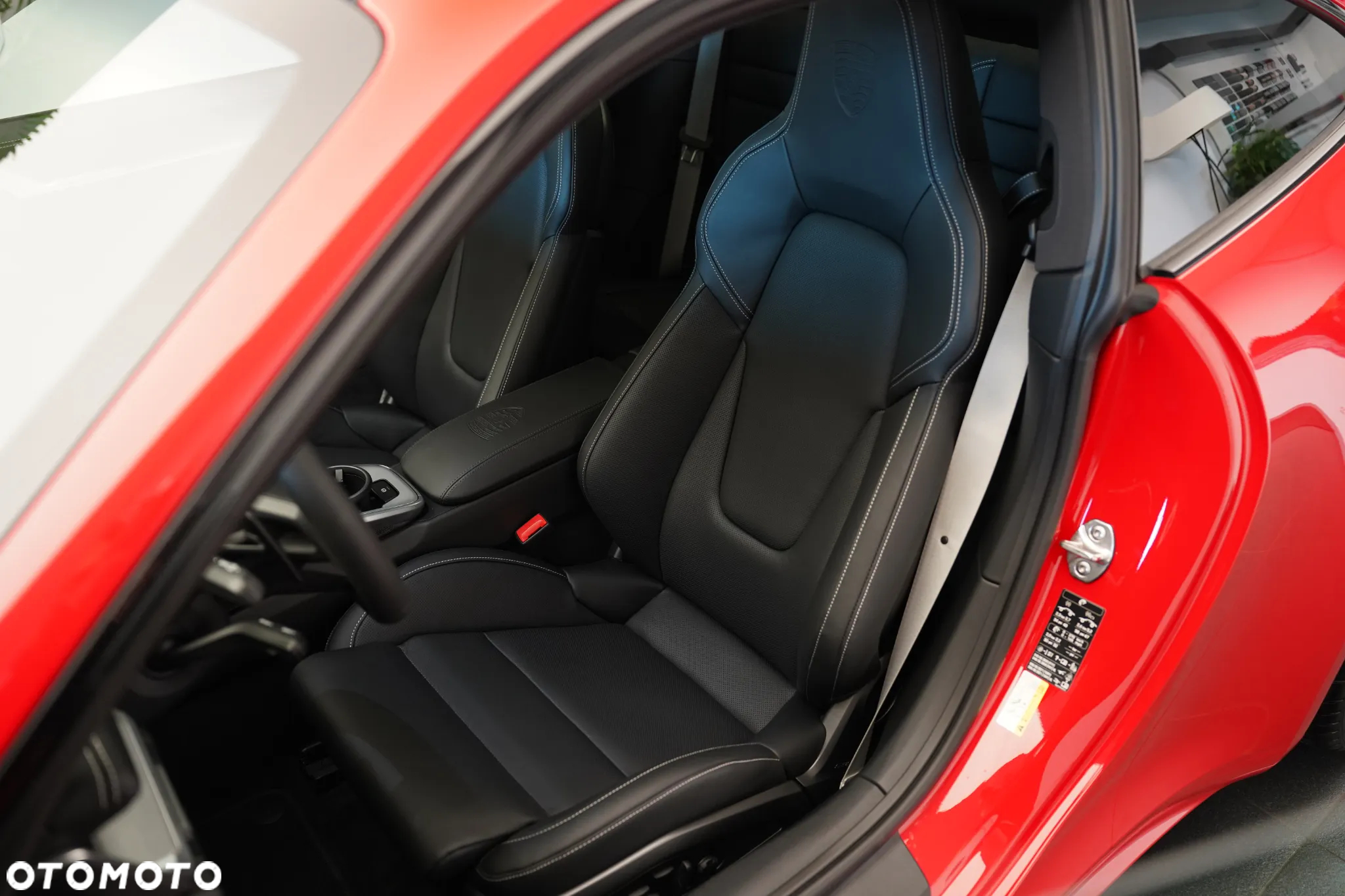 Porsche 911 Carrera - 8