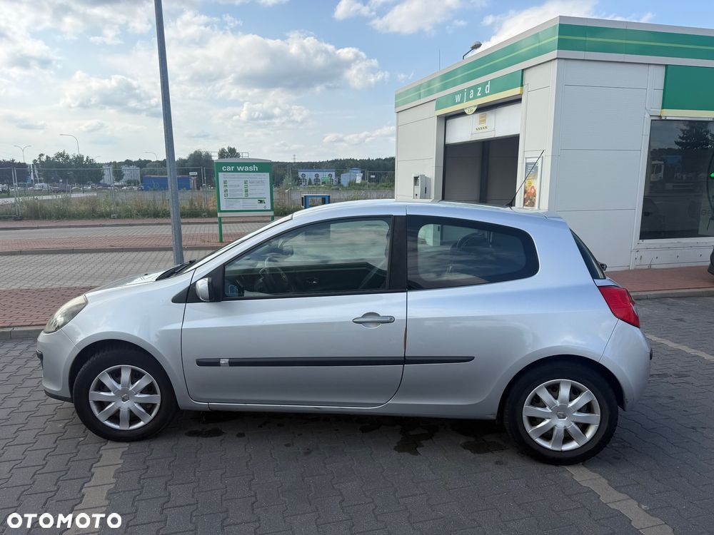 Renault Clio 1.6 16V Expression - 4