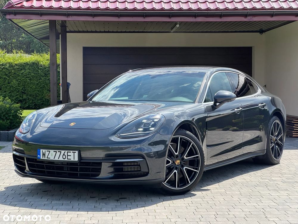 Porsche Panamera 4 - 9
