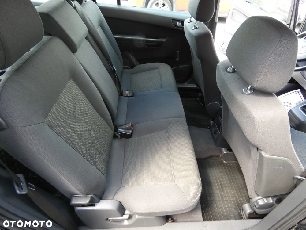 Opel Zafira 1.6 Enjoy - 24