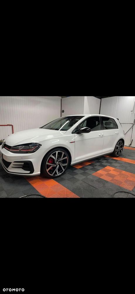 Volkswagen Golf - 18