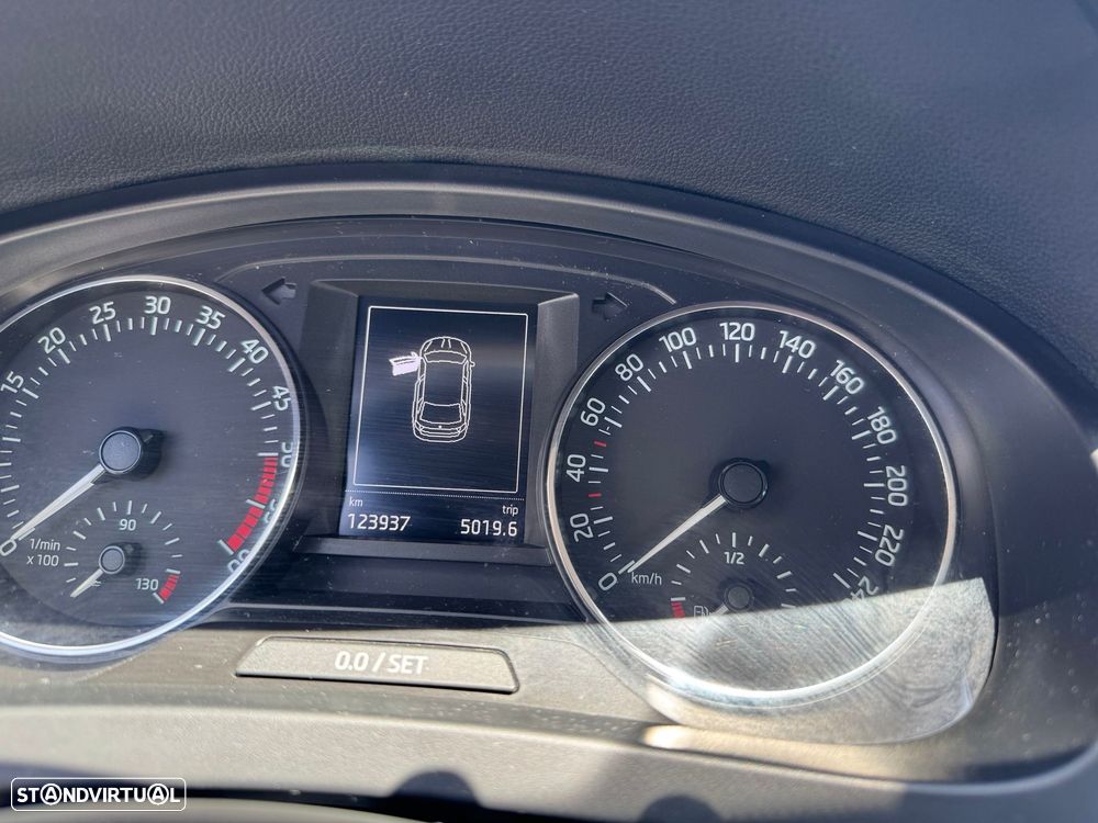 Skoda Rapid Spaceback 1.6 TDi Style - 21