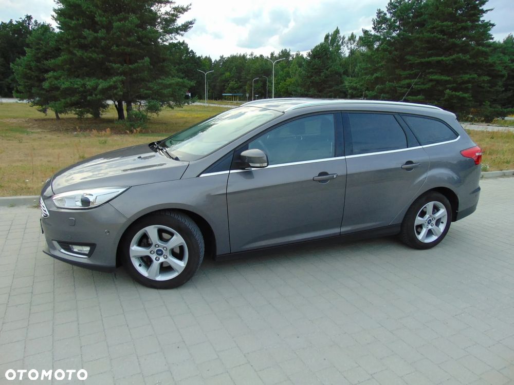 Ford Focus 1.0 EcoBoost Titanium - 24