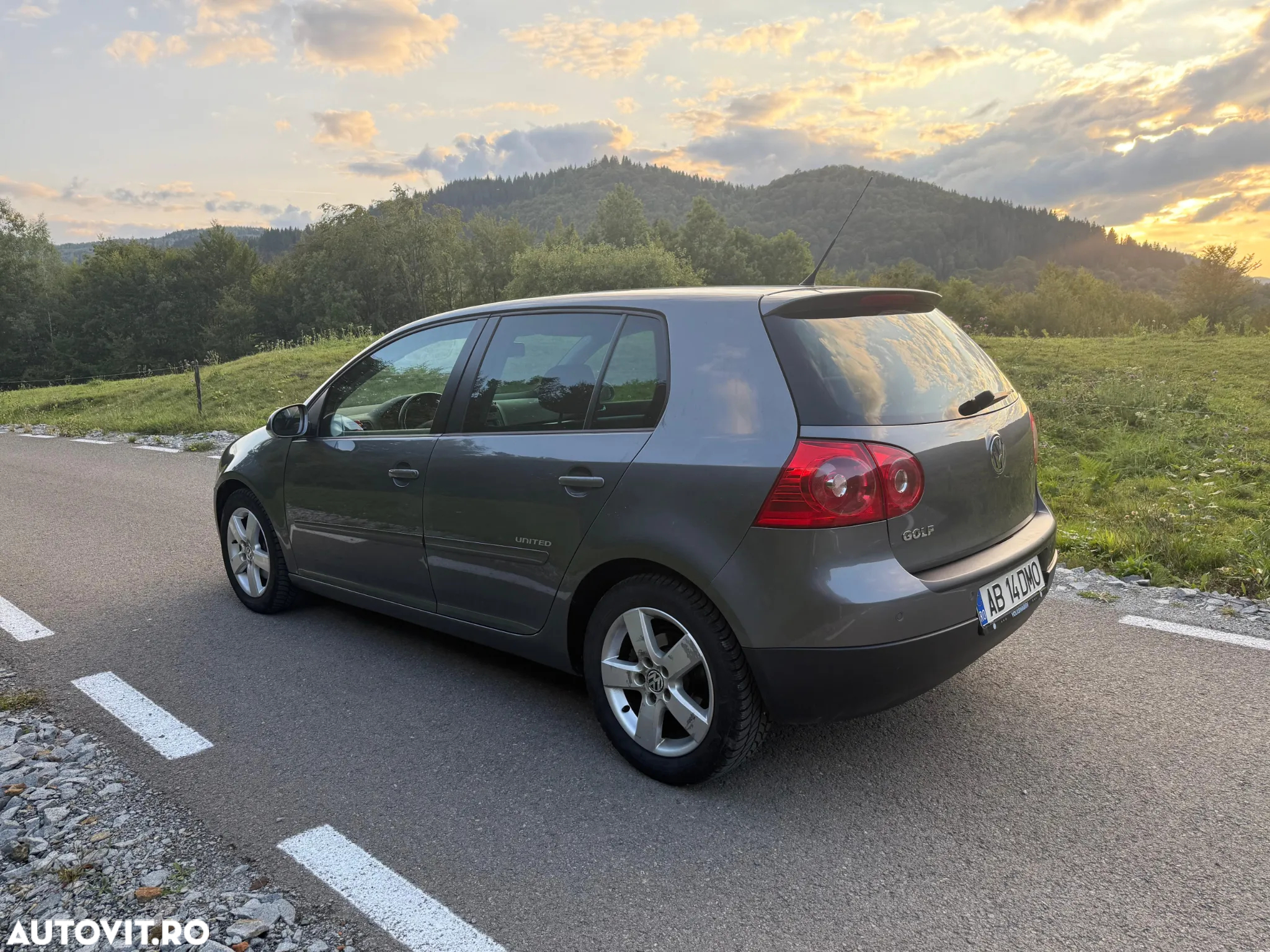 Volkswagen Golf 1.4 TSI Highline DSG - 3