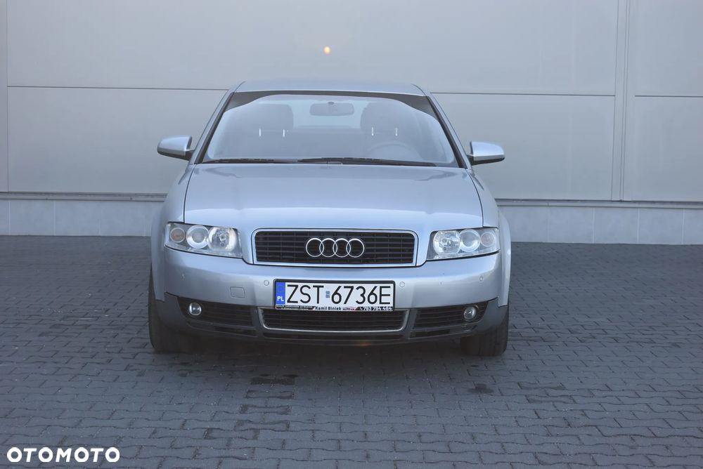 Audi A4 Limousine - 15