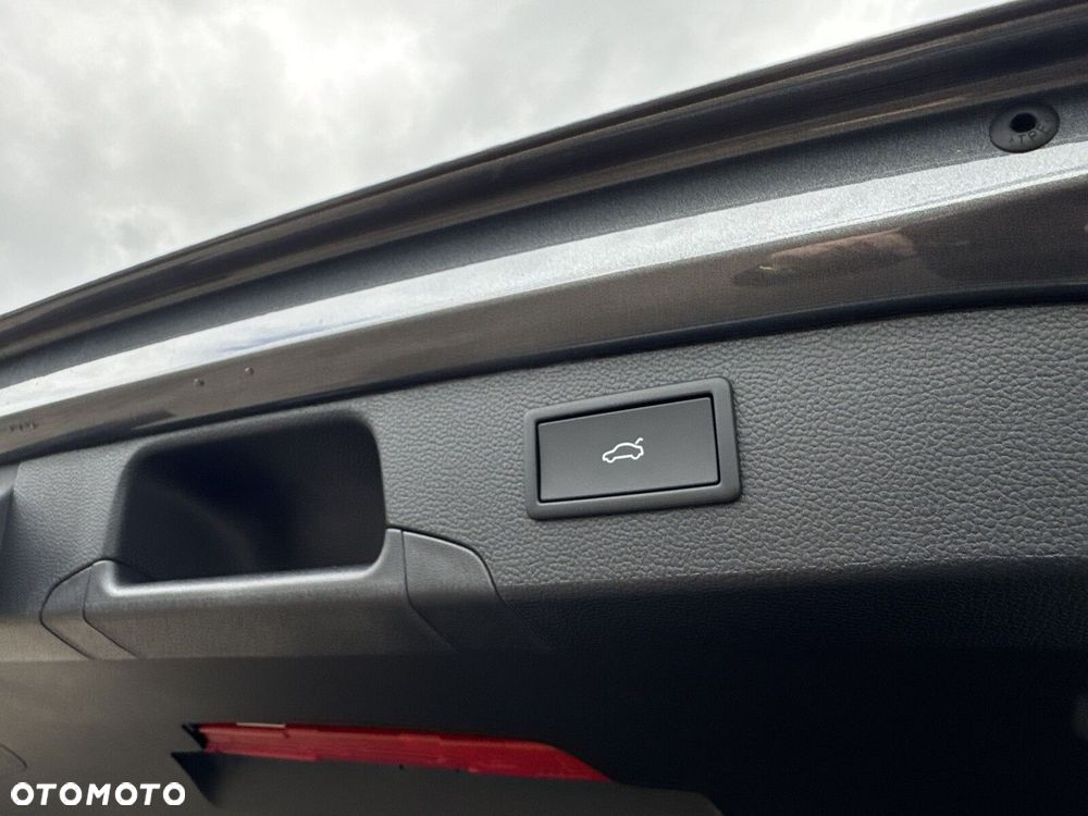 Volkswagen Passat Variant 1.5 TSI ACT mHEV Business Plus DSG - 27