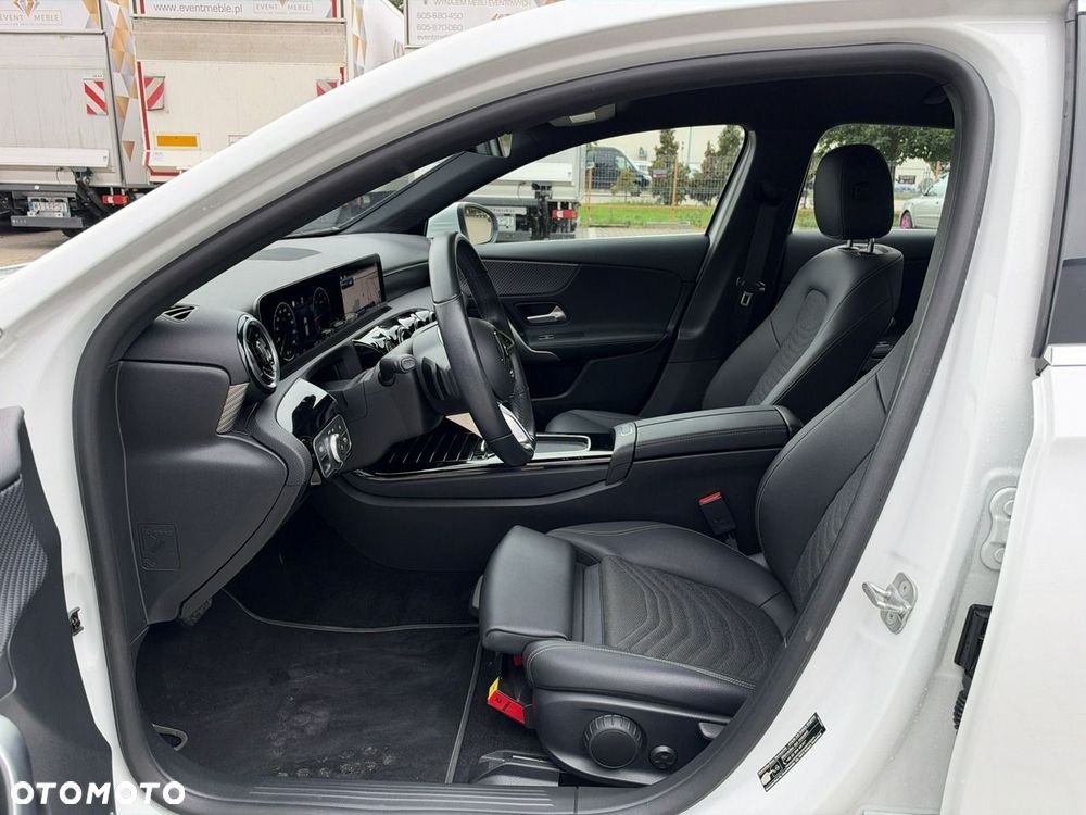 Mercedes-Benz Klasa A 200 d 8G-DCT - 11