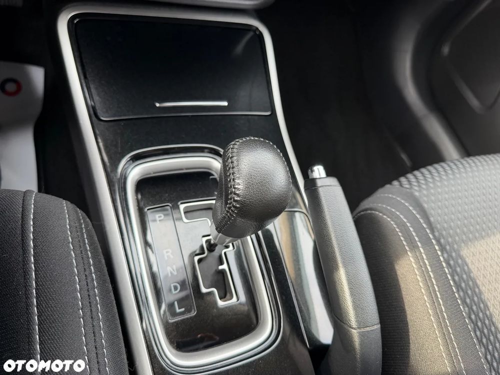 Mitsubishi Outlander 2.0 2WD CVT Active - 22