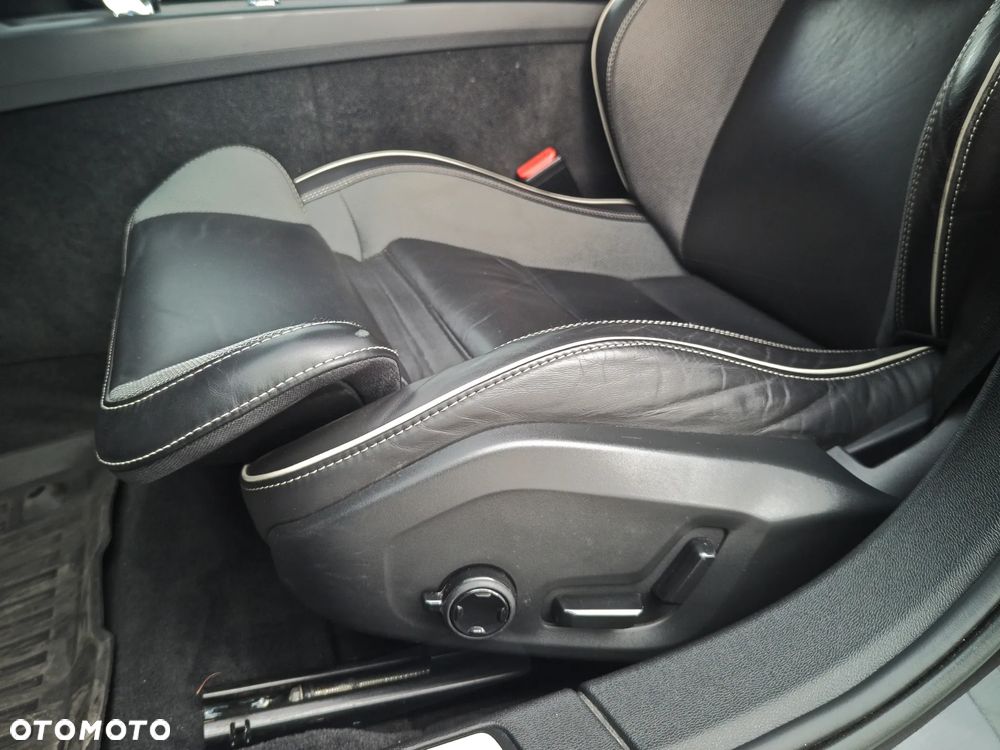 Volvo V60 B4 D Plus Dark - 15