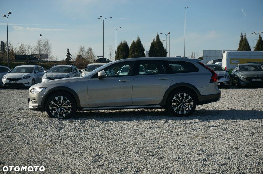 Volvo V90 Cross Country B5 D AWD Ultimate - 10