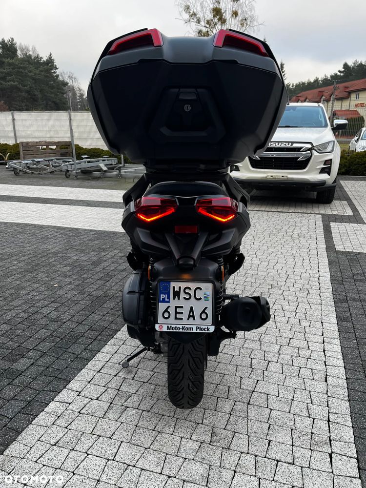 Yamaha X-max - 4