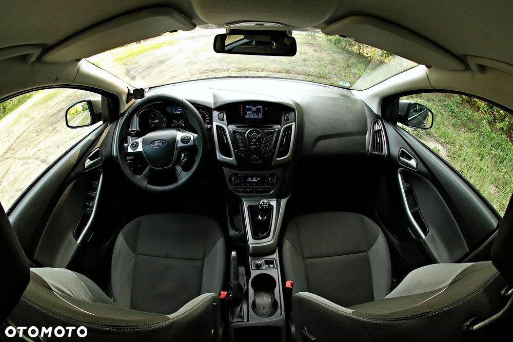 Ford Focus 1.6 TDCi DPF Titanium - 10