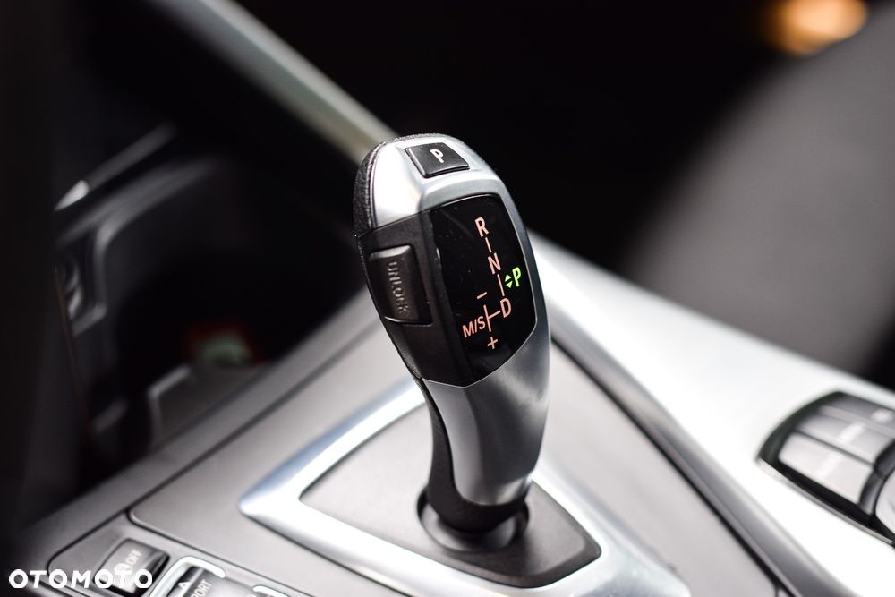 BMW Seria 1 116i Sport Line - 31