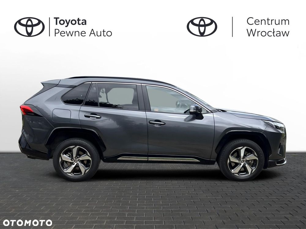 Toyota RAV4 - 6
