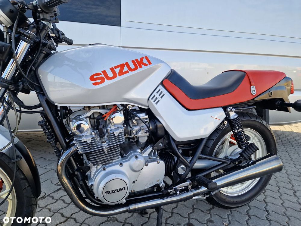 Suzuki GSX - 15