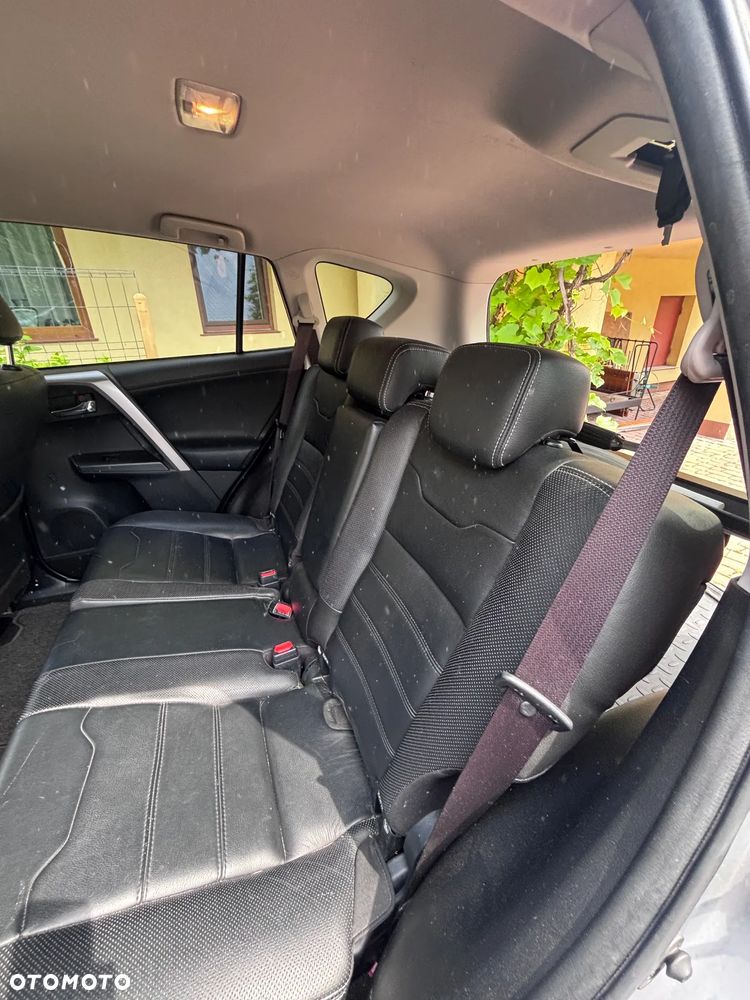 Toyota RAV4 - 7