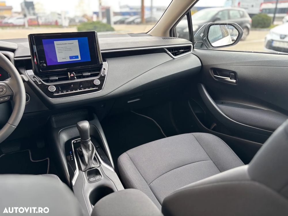 Toyota Corolla Sedan 1.8 HSD Eco - 19