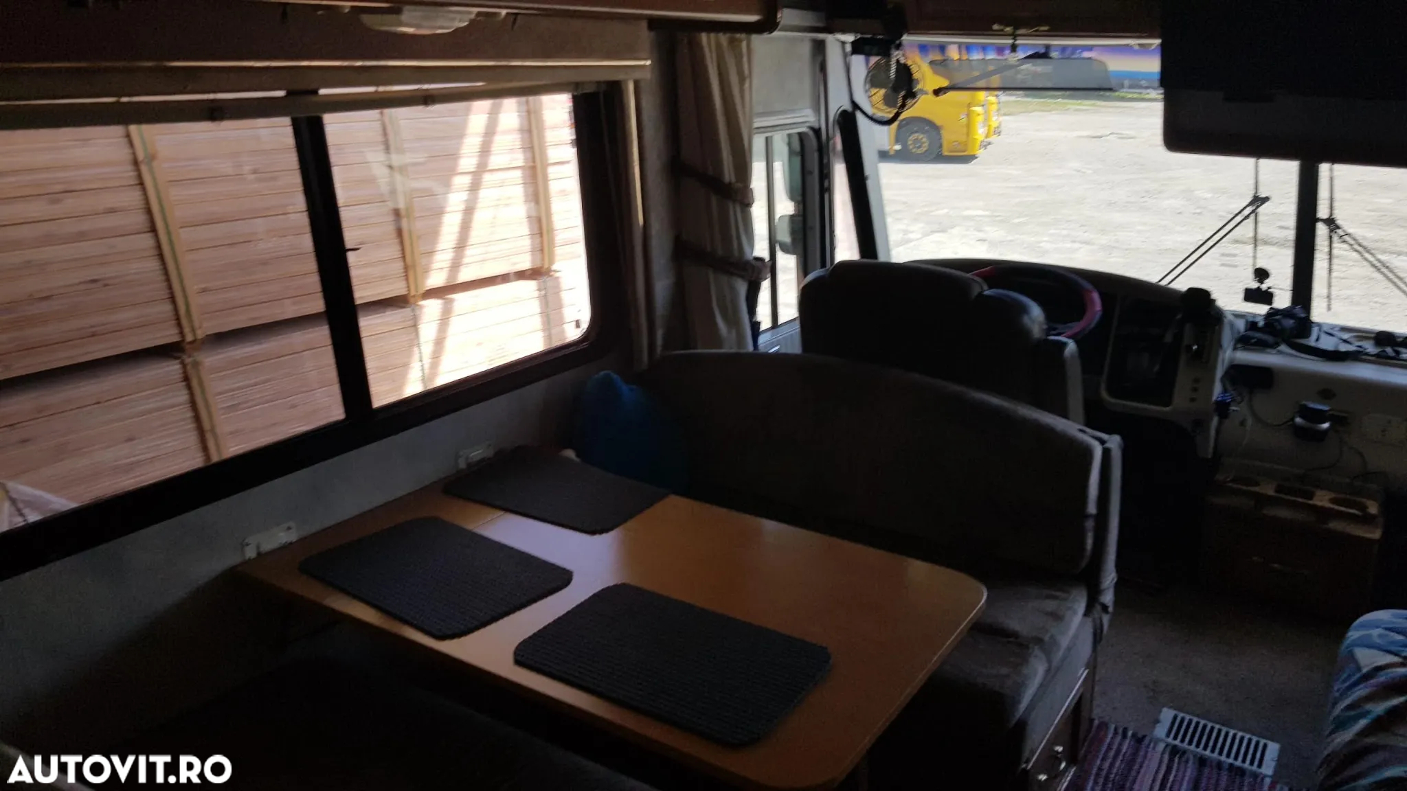 Alta Coachmen Catalina Camper Autorulota - 17