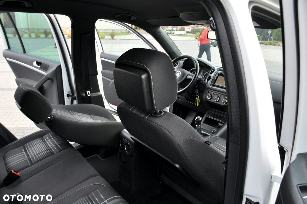 Volkswagen Tiguan - 24