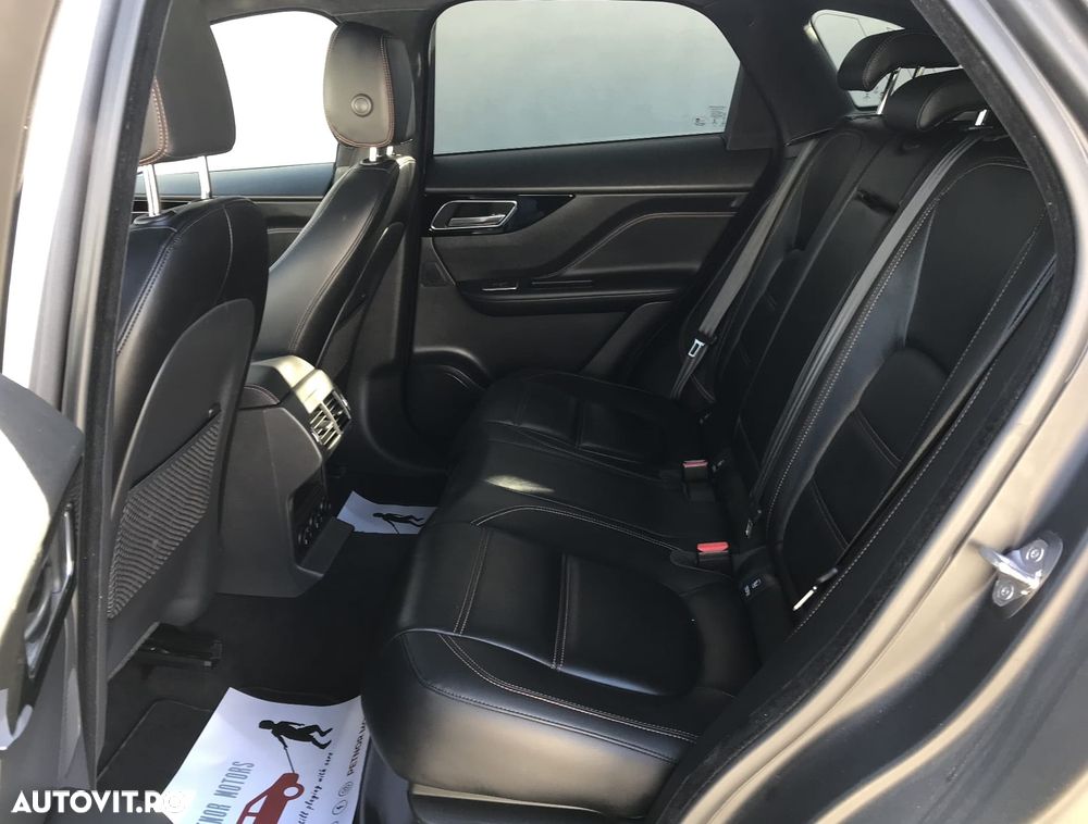 Jaguar F-Pace - 14