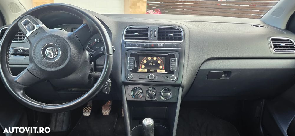 Volkswagen Polo - 4