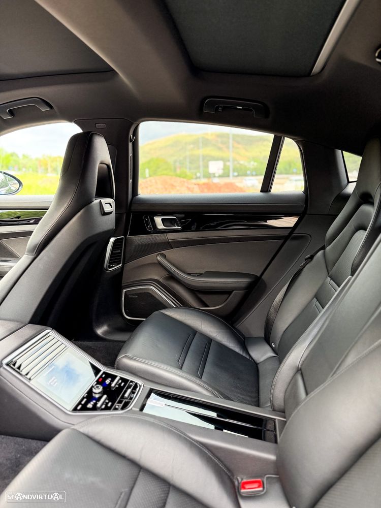 Porsche Panamera 4 E-Hybrid Platinum Edition - 10