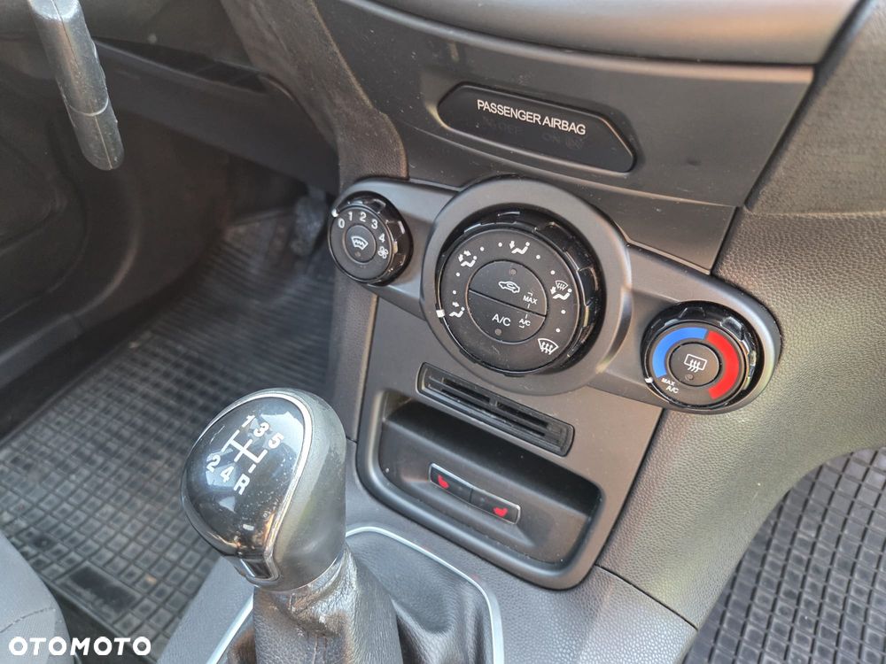 Ford Fiesta 1.25 Champions Edition - 9