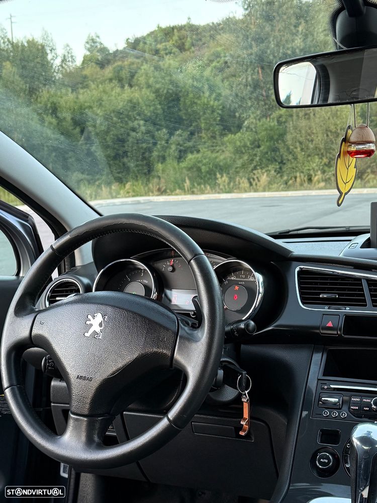 Peugeot 3008 1.6 e-HDi Executive CMP6 - 15