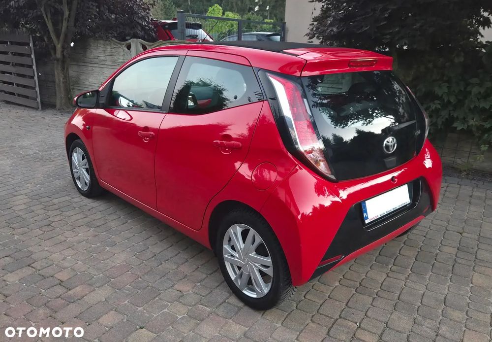 Toyota Aygo x-play touch - 3