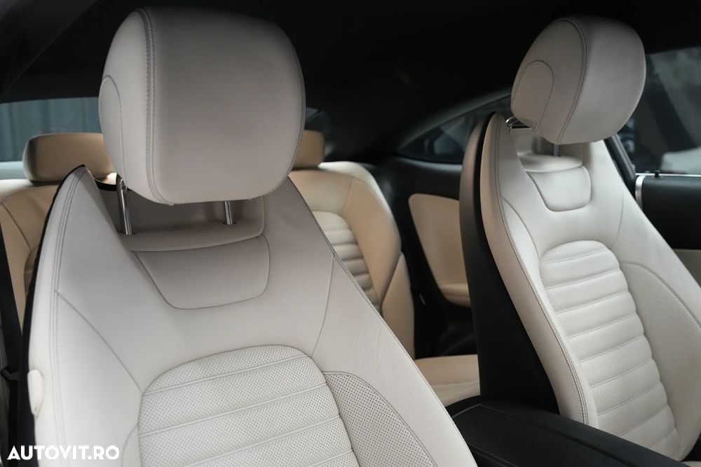 Mercedes-Benz C 400 4MATIC Coupe - 40
