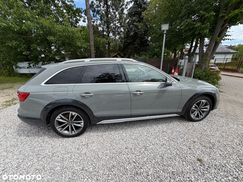 Audi A4 Allroad - 12