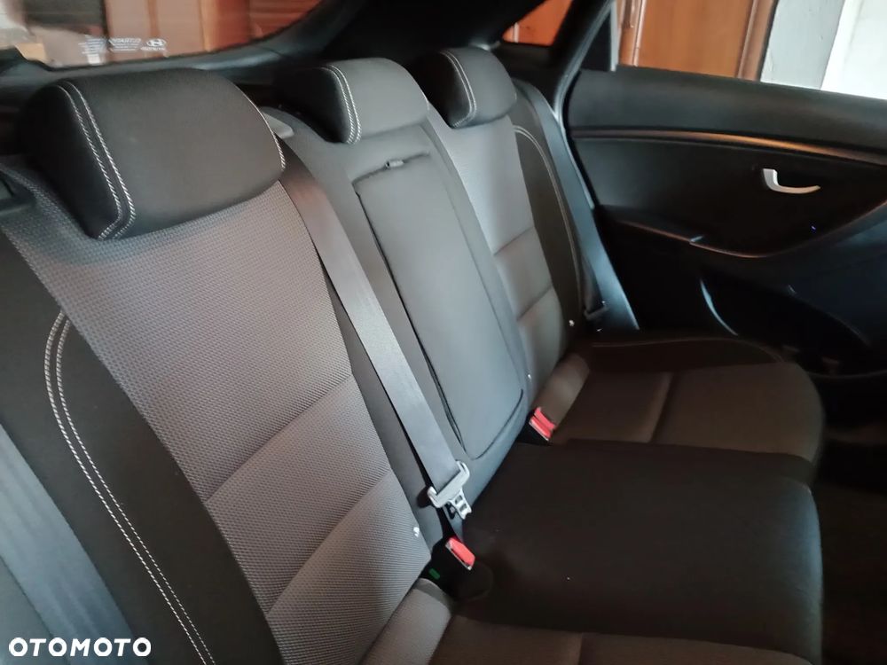 Hyundai i30 1.4 BlueDrive Go - 15