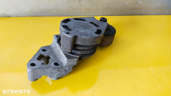 VW NAPINACZ PASKA 045903315
