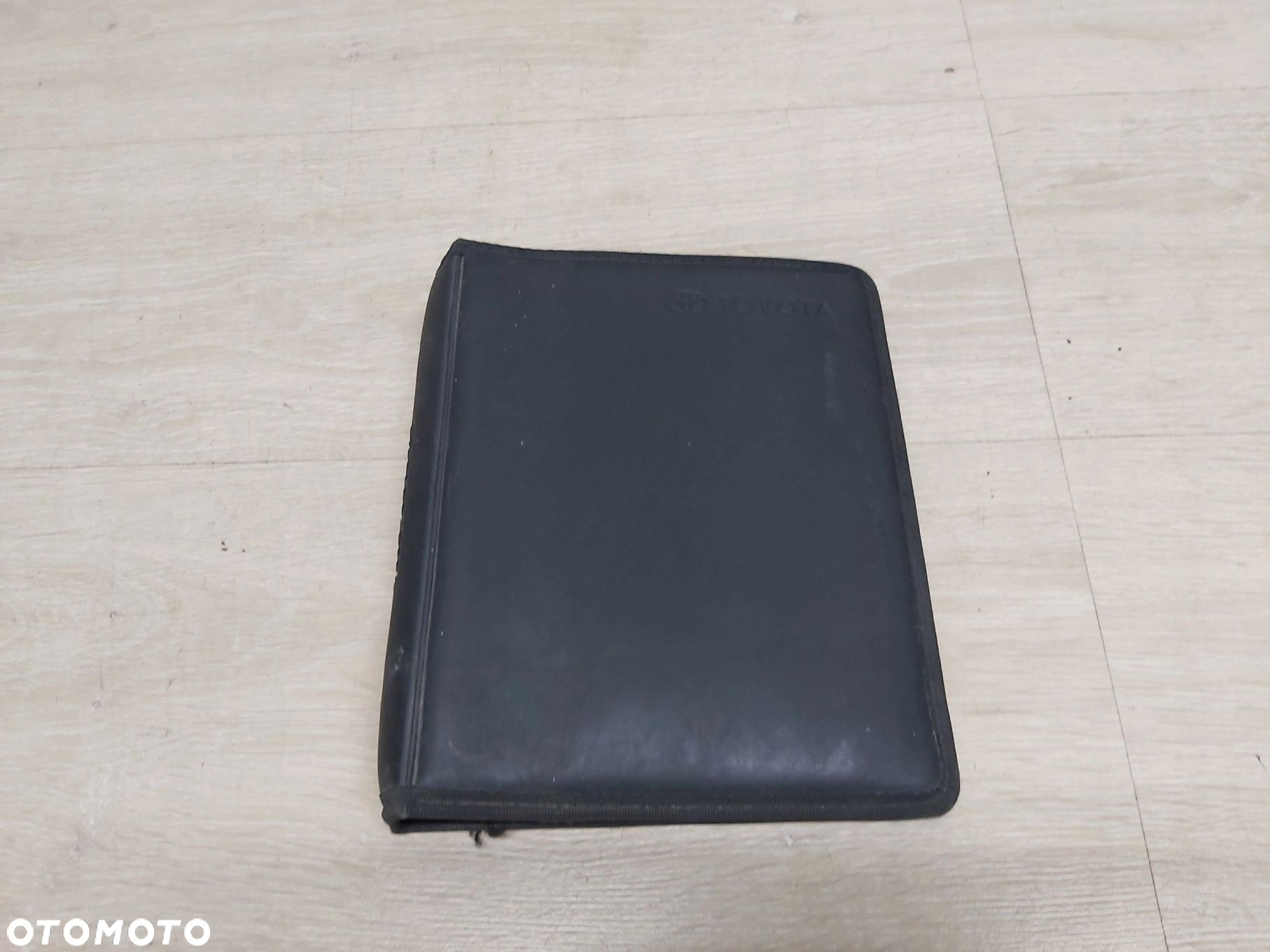 Toyota Auris Avensis Yaris Corolla Rav4 etui na dokumenty na instrukcję - 3