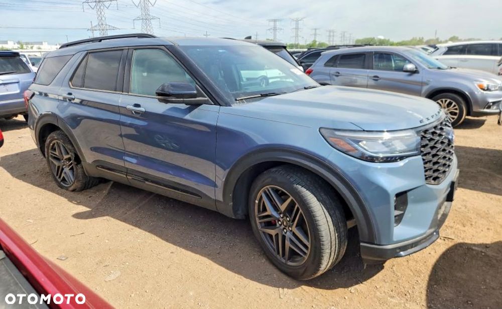 Ford Explorer - 1