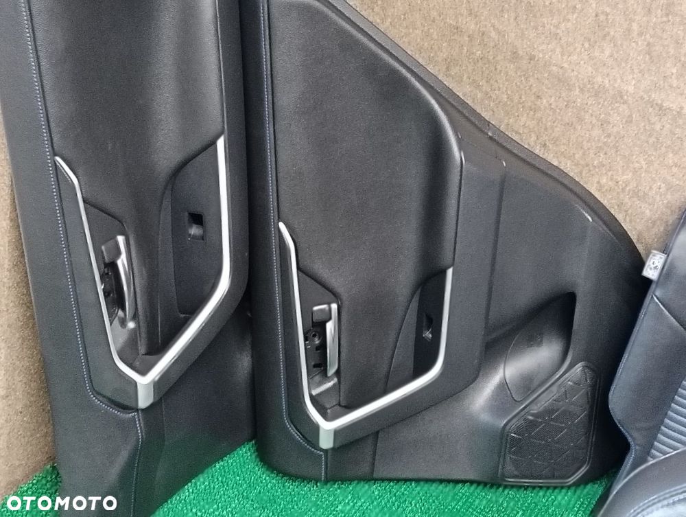 TOYOTA RAV4 od 2019r Fotele Kanapy Boczki - 8