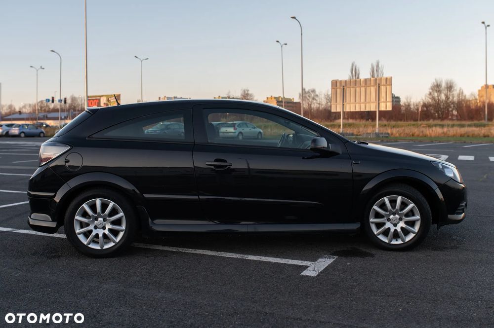 Opel Astra III GTC 1.6 Enjoy - 8