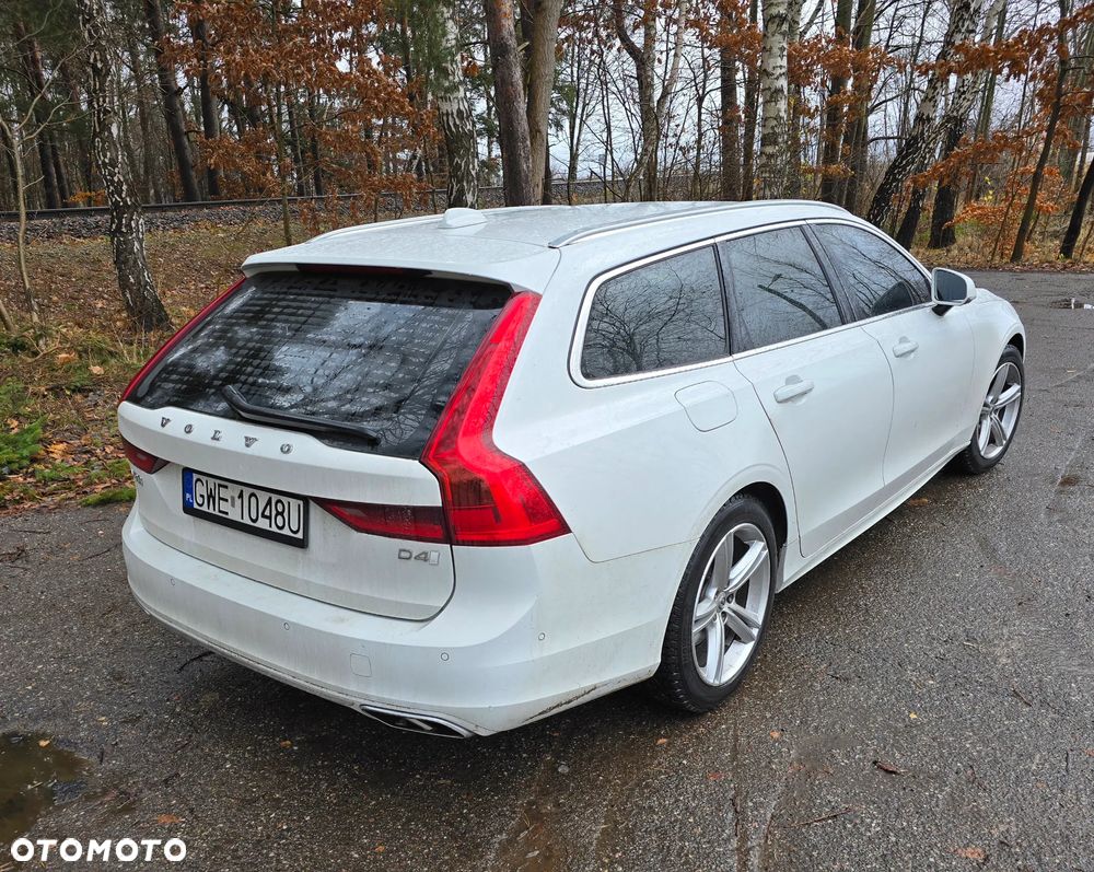 Volvo V90 D4 Momentum - 3