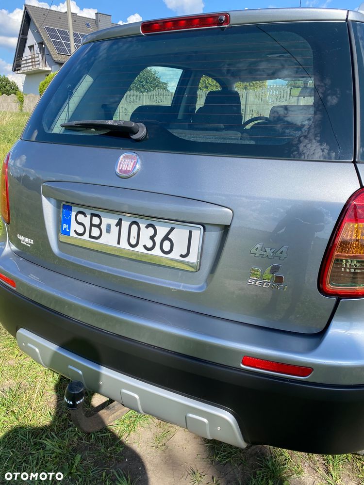 Fiat Sedici 1.6 16V 4x4 Emotion - 17