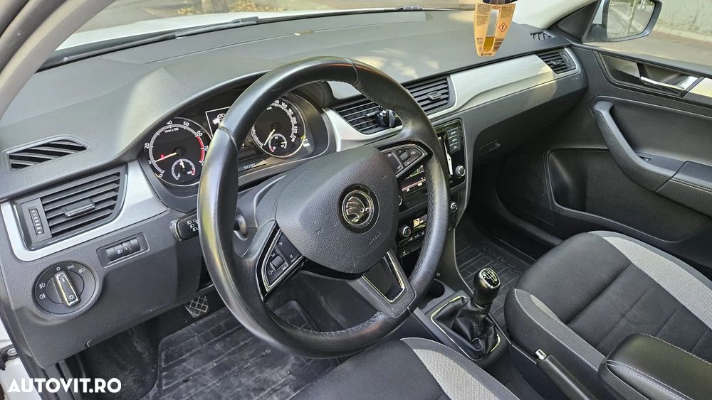 Skoda RAPID 1.0 TSI Ambition - 2