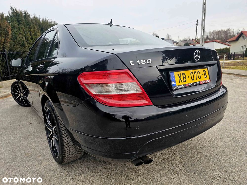 Mercedes-Benz Klasa C 180 CGI Automatik BlueEFFICIENCY SPORT EDITION - 13