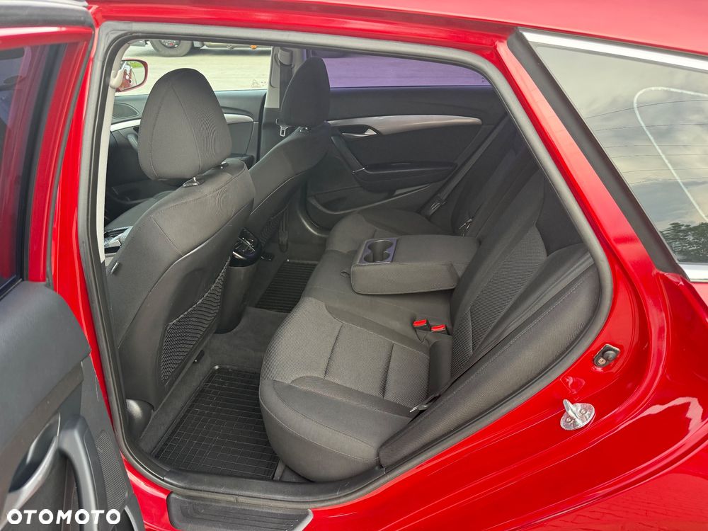 Hyundai i40 Kombi blue 1.6 Family+ - 19