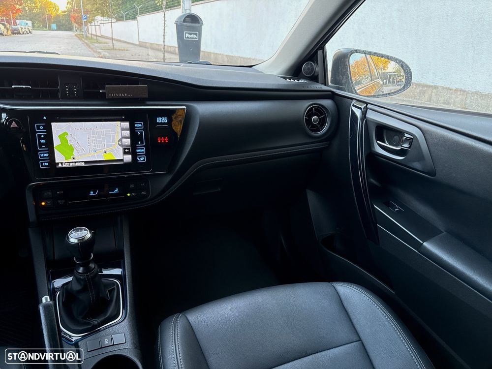 Toyota Auris Touring Sports 1.4 D-4D C.+P.Sport +TSS+Navi - 10