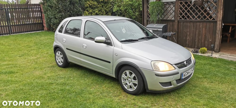 Opel Corsa 1.4 16V Essentia - 1